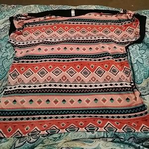 💗Multi color shirt.